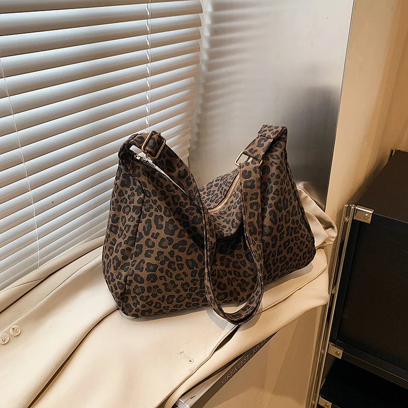 Trendy Casual Soft Textile Women's Shoulder Bag
