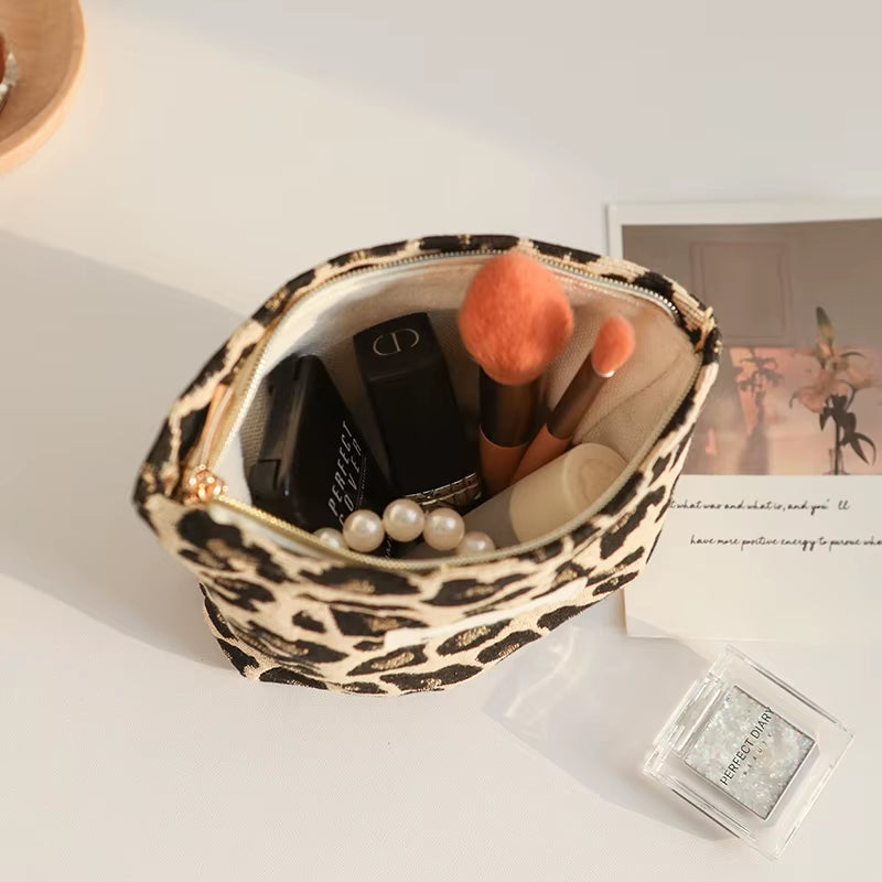 Small Leopard Print Coin Purse Women'S Makeup Bag Portable Cosmetics Storage Bag Fashion Lipstick Bag Daily Commuting Liner Bag