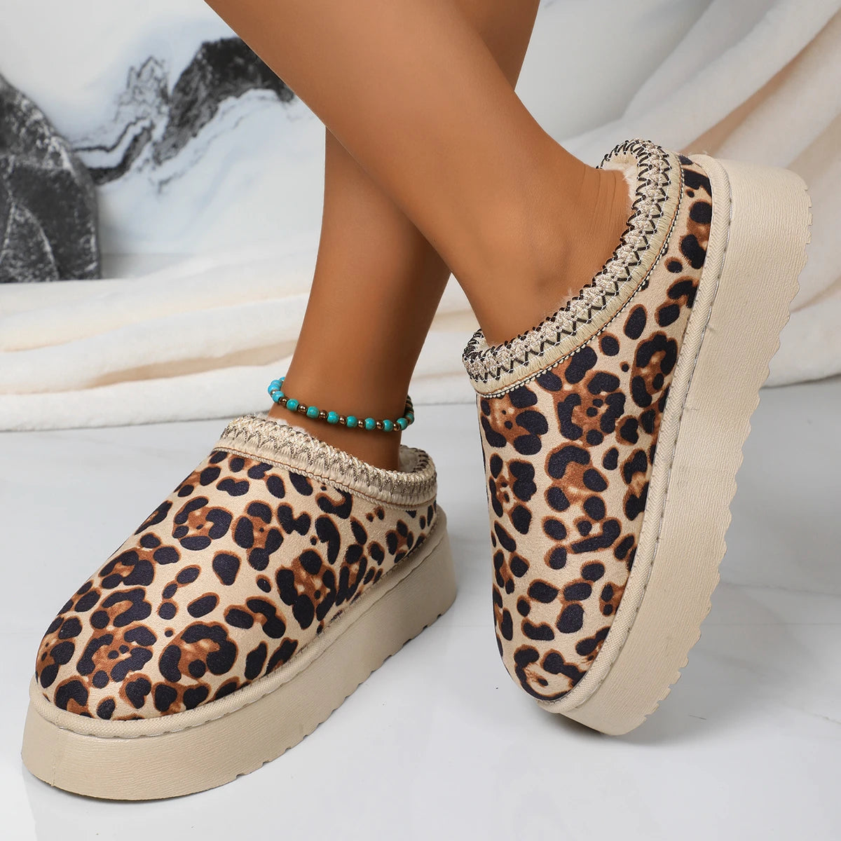 New Slip on Leopard Comfortable Outdoor Slippers Women