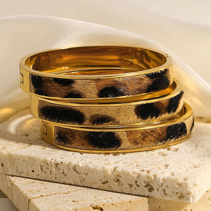 Flashbuy Gold Color Random Pattern Leopard Bangle