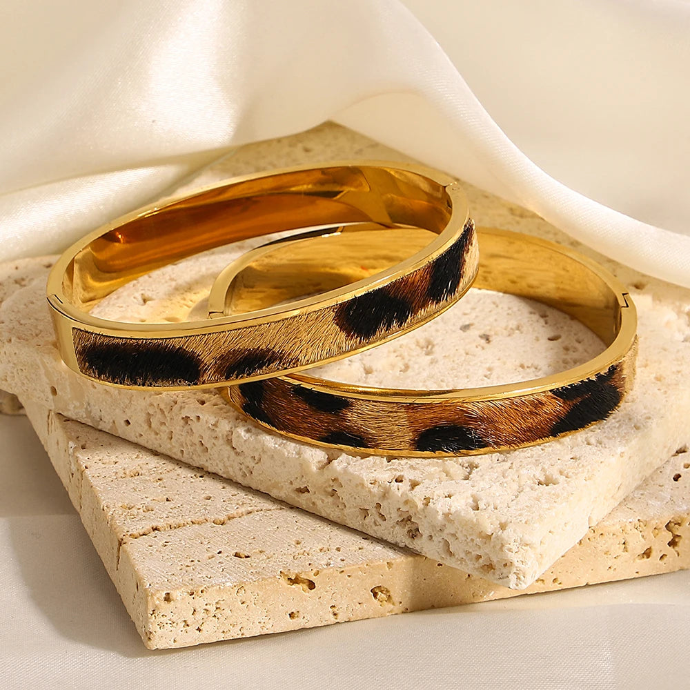 Flashbuy Gold Color Random Pattern Leopard Bangle
