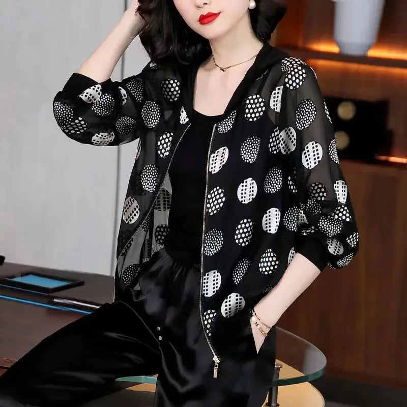New Summer Fashionable Large Size Short Jacket For Women Loose Fit Sun Protection Clothing V-Neck Cardigan Top For Elderly