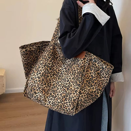 Leopard Pattern Tote Bag Vintage Canvas Shoulder Bag Fashion Big Capacity Handbag for School Work Shopping
