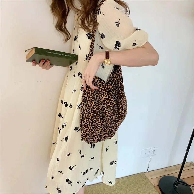 Japanese and Korean Ins Modern Small Leopard Print - Jungle Line