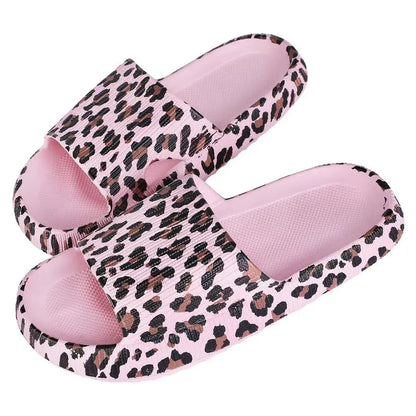 Khaki thick platform cloud slippers for women and men by Jungle Line, featuring summer comfort and 3.5cm height.