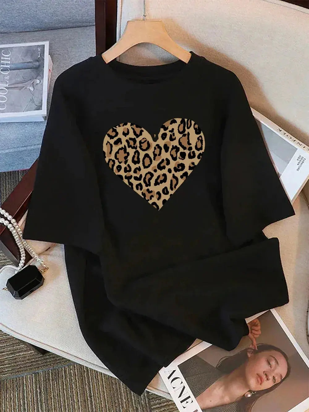 Leopard Love Heart Printed T-shirt Short Sleeve Round Neck Casual Top Summer and Spring Women's Clothing Aesthetic Graphic Y2K - Jungle Line