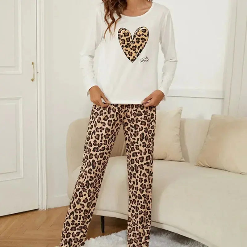 Aututmn Winter Leopard Print Pajamas for Women Heart Pattern Jungle Line