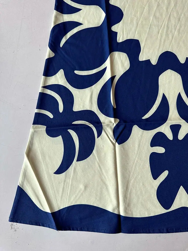 2024 European and American Cross-border WOMEN'S Clothing New Dress V-neck Sleeveless Sexy Printed Large Hem Medium Length Dress - Jungle Line