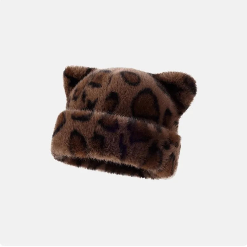 Bonnet en peluche à motif léopard pour femmes, chaud, doux, rétro, couvre-oreilles, style versatile et mignon, de la marque Jungle Line.