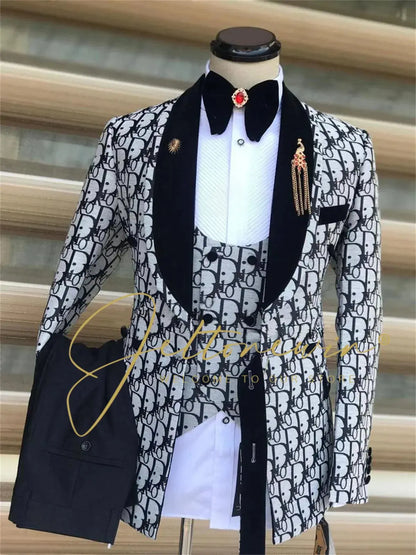 Costume homme Jungle Line tuxedo luxe orné de motifs léopard dorés, costume 3 pièces ajusté avec col peaked, idéal pour occasions formelles