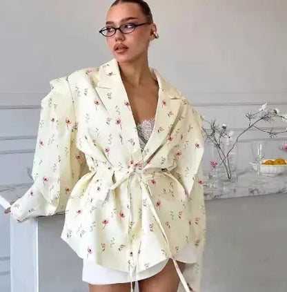 Blazer femme Jungle Line à fleurs, épaulettes, à bouton simple, manches longues, style street pour printemps et fêtes.