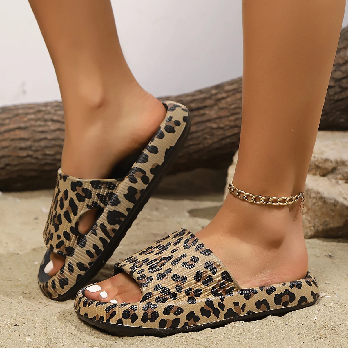 Jungle Line women's leopard print summer slippers with thick soles, indoor shower slides, and versatile sexy beach sandals.