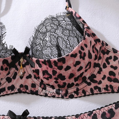 Soutien-gorge et ensemble lingerie sexy Jungle Line en léopard, comprenant des bas et un costume de conduite séduisant, pour femme.
