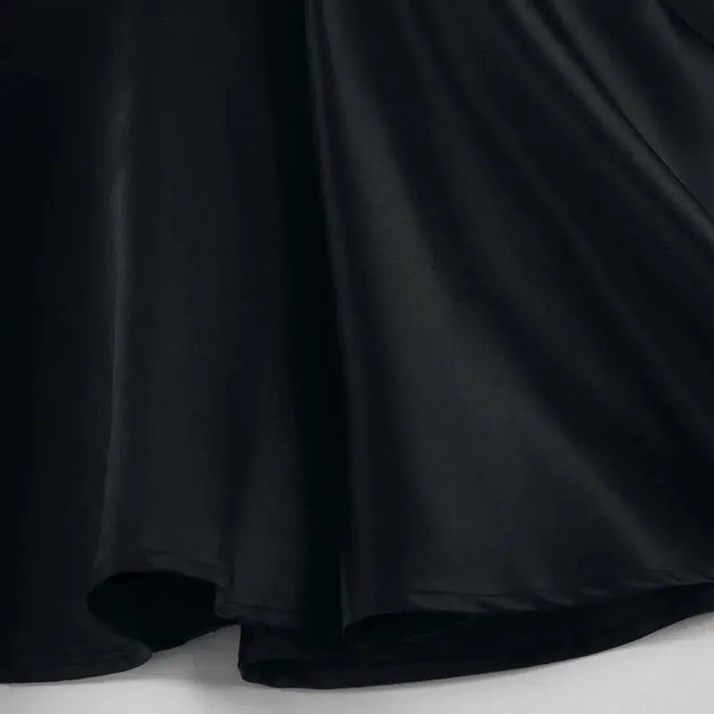 Robe courte sans dos Jungle Line, style français, sexy, sans manches, avec poches, noire, idéale pour soirée ou fête.