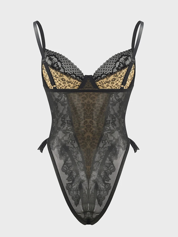 Body en dentelle léopard de Jungle Line, bustier vintage chic sans manches, bretelles spaghetti, dos nu, silhouette affinée.