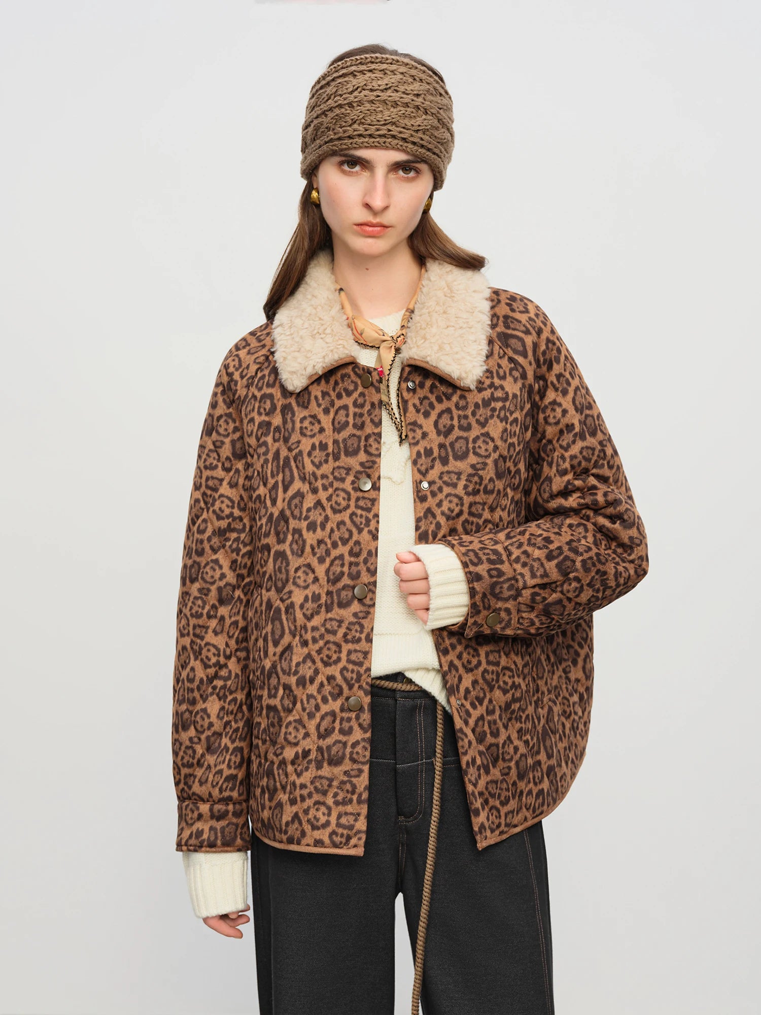 Veste femme Jungle Line FSLE Premium Series en leopard, style rétro, manteau chaud et décontracté, extérieur de qualité.