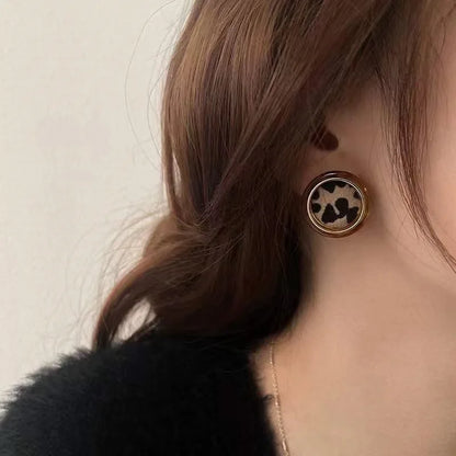 Boucles d'oreilles rondes à imprimé léopard Jungle Line pour femmes, style rétro, automne et hiver, élégantes et tendance.