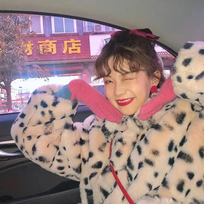 Off-white Korean version 2024 imitation fur leopard print coat for women, stylish winter fur integrated coat by Jungle Line.