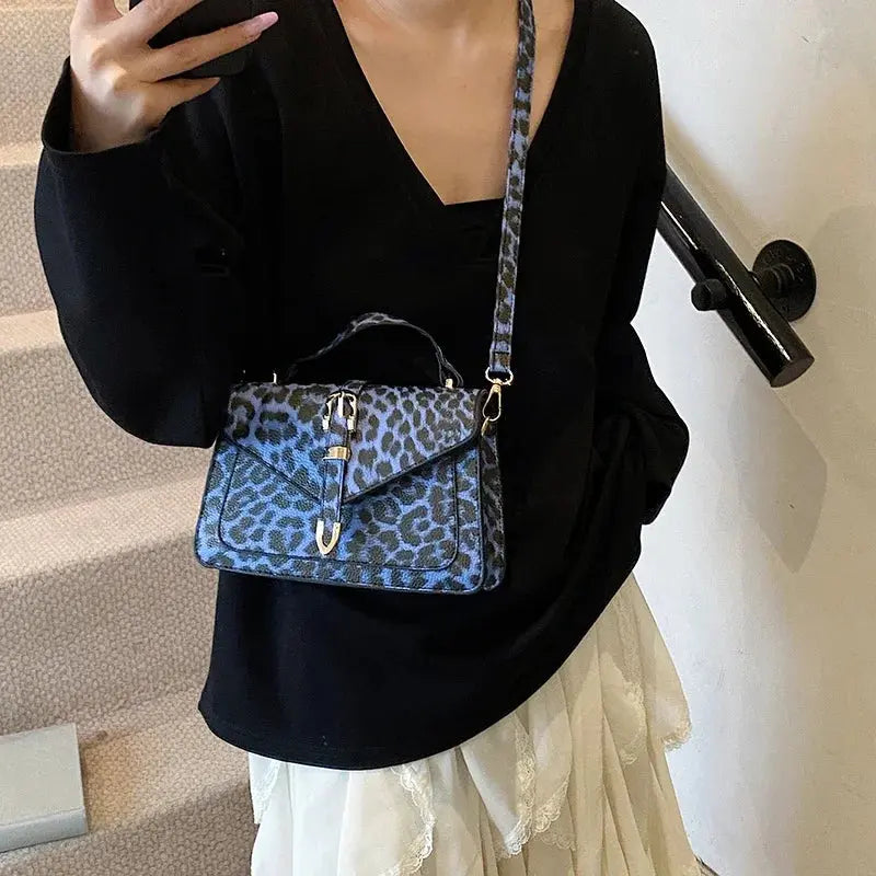 Sac à main en cuir léopard Jungle Line, petit sac carré pour femmes, bandoulière courte, idéal pour sortir ou en clutch.