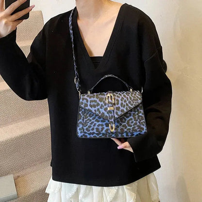 Sac à main en cuir léopard Jungle Line, petit sac carré pour femmes, bandoulière courte, style tote ou pochette.