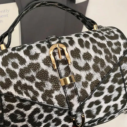 Sac à main en cuir léopard Jungle Line, petit sac carré pour femmes avec poignée courte et bandoulière, style tote ou pochette.