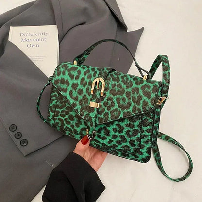 Sac à main en cuir léopard Jungle Line, petit sac carré pour femmes avec poignée courte, idéal comme sac à main ou pochette.