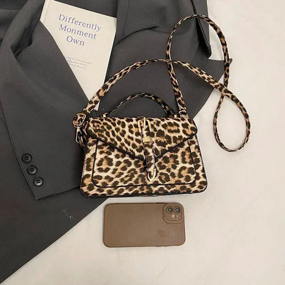 Sac à main en cuir léopard Jungle Line, petit sac carré pour femmes, bandoulière courte et poignée, style sac à main ou pochette.