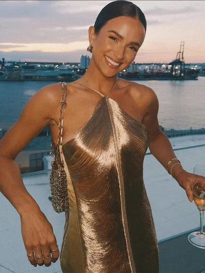 Robe courte sans dos avec découpe, halter et franges, robe élégante sans manches pour femmes, soirée ou fête, Jungle Line.