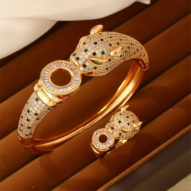High-end Feeling Leopard Jewelry Suit Card featuring Jungle Line silver bracelet with elegant leopard design and poetic details