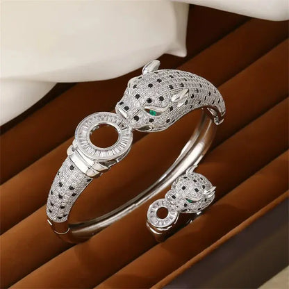 High-end Feeling Leopard Jewelry Suit Card from Jungle Line featuring silver jewelry and poetic design elements