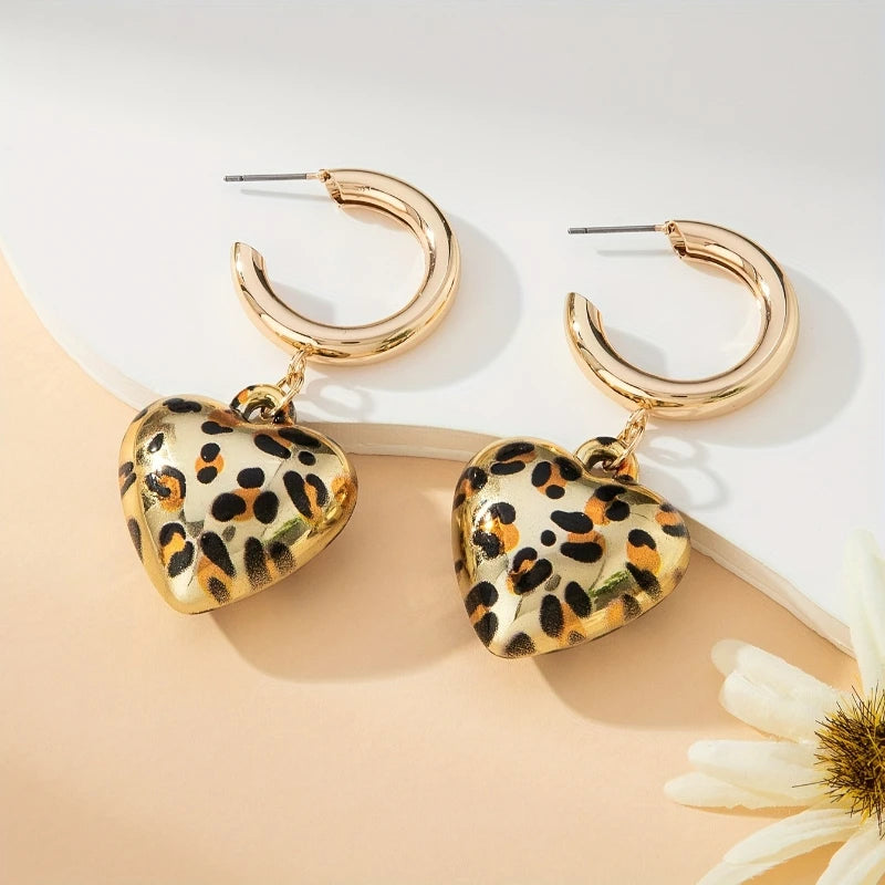 Boucles d'oreilles créatives en forme de cœur léopard, bijoux personnalisés de Jungle Line, accessoires de mode pour femmes.