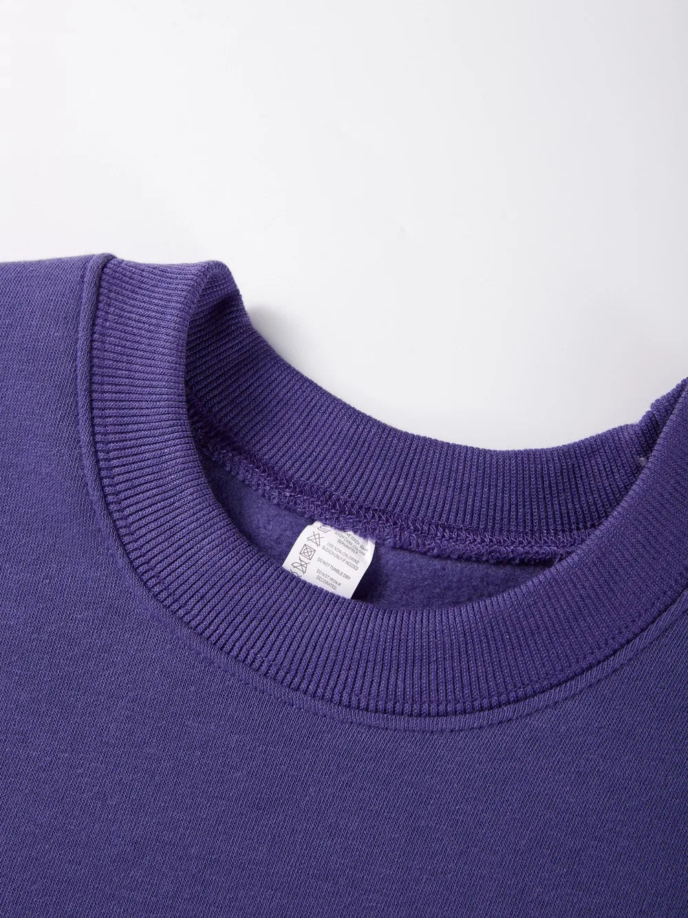 Sweatshirt femme Jungle Line à motif léopard sauvage et cœur, avec doublure en fourrure, style hipster, col rond et coupe décontractée.