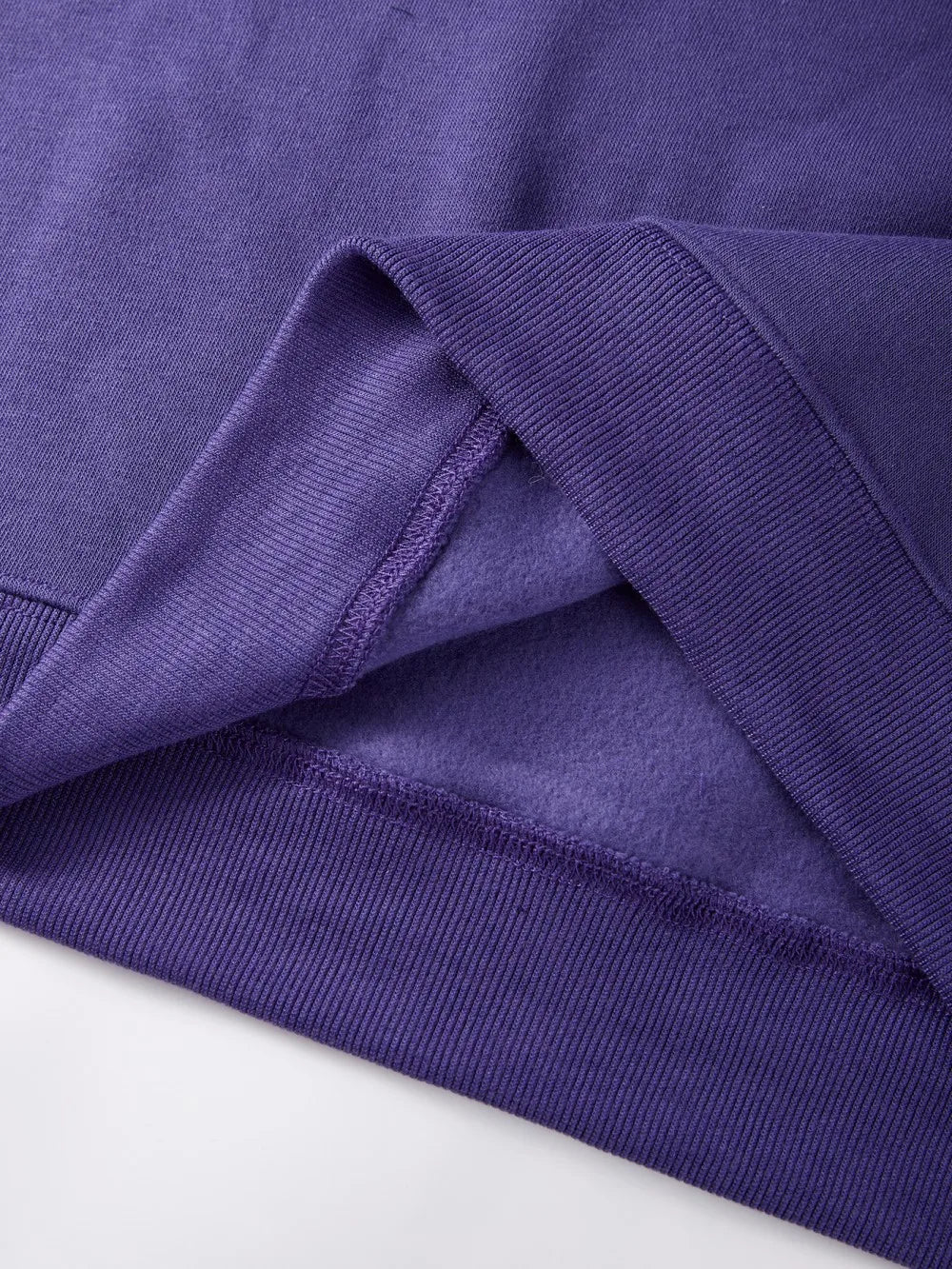 Sweatshirt femme Jungle Line à motif léopard sauvage, intérieur en fourrure, style street, col rond, pull-over tendance.